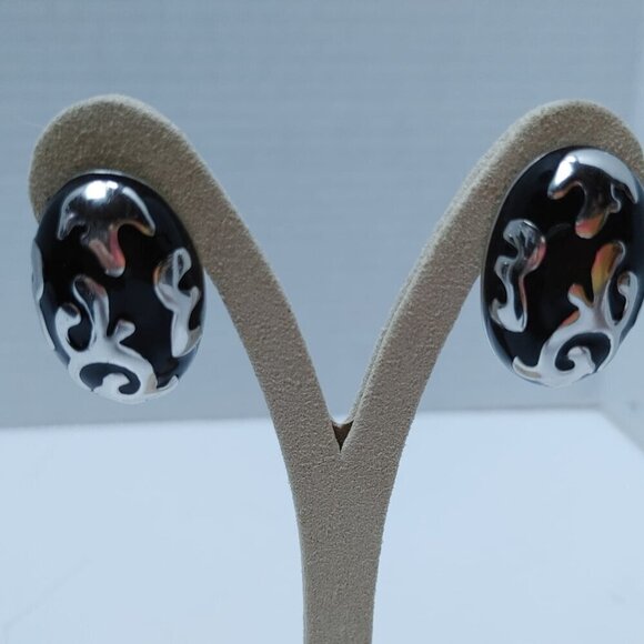 3/$30 Black silver tone Earrings clip on - Picture 2 of 4